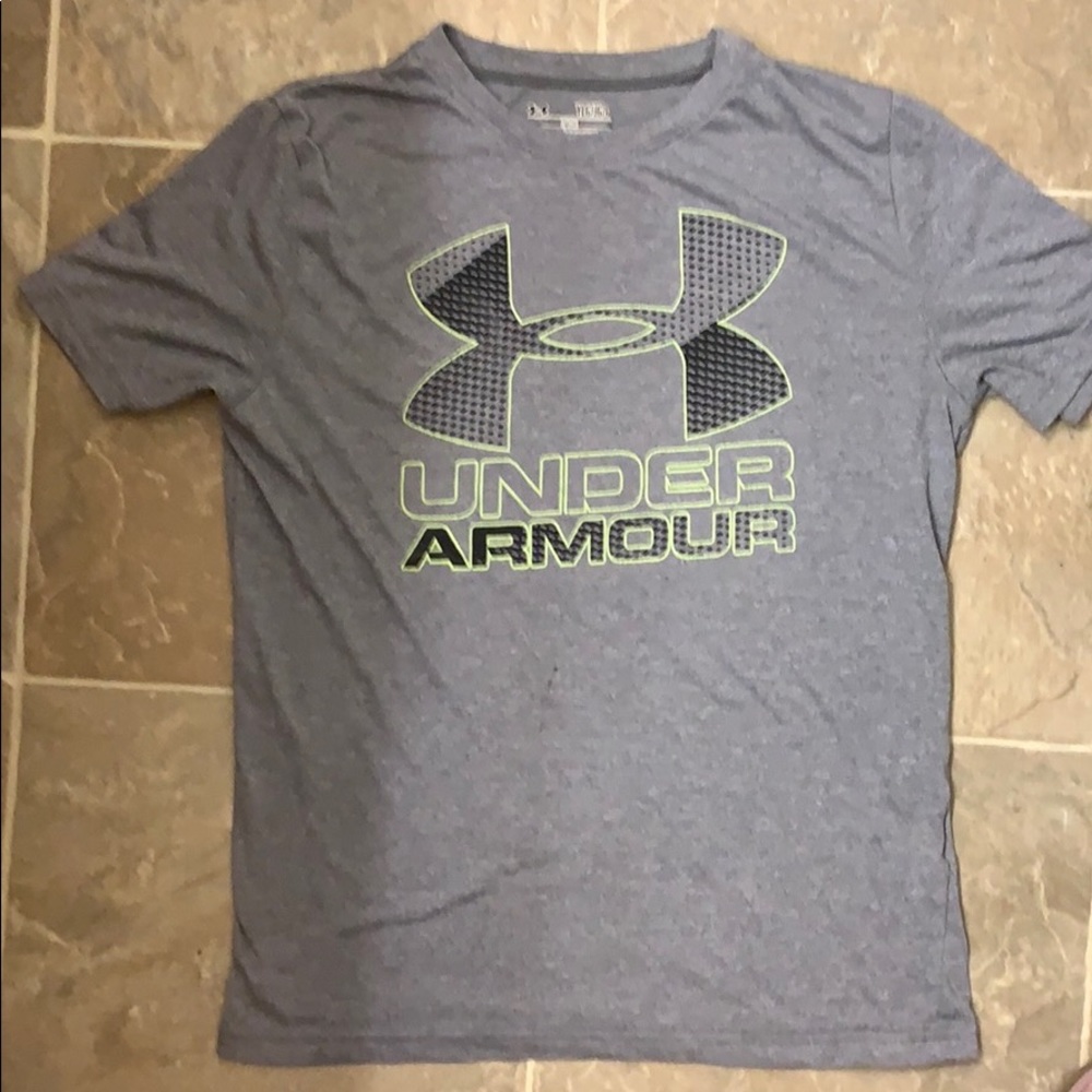Youth Large under armour shirt!